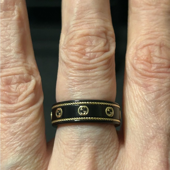 **PRICE REDUCED** *100% AUTHENTIC** GUCCI Icon Ring - Picture 7 of 11